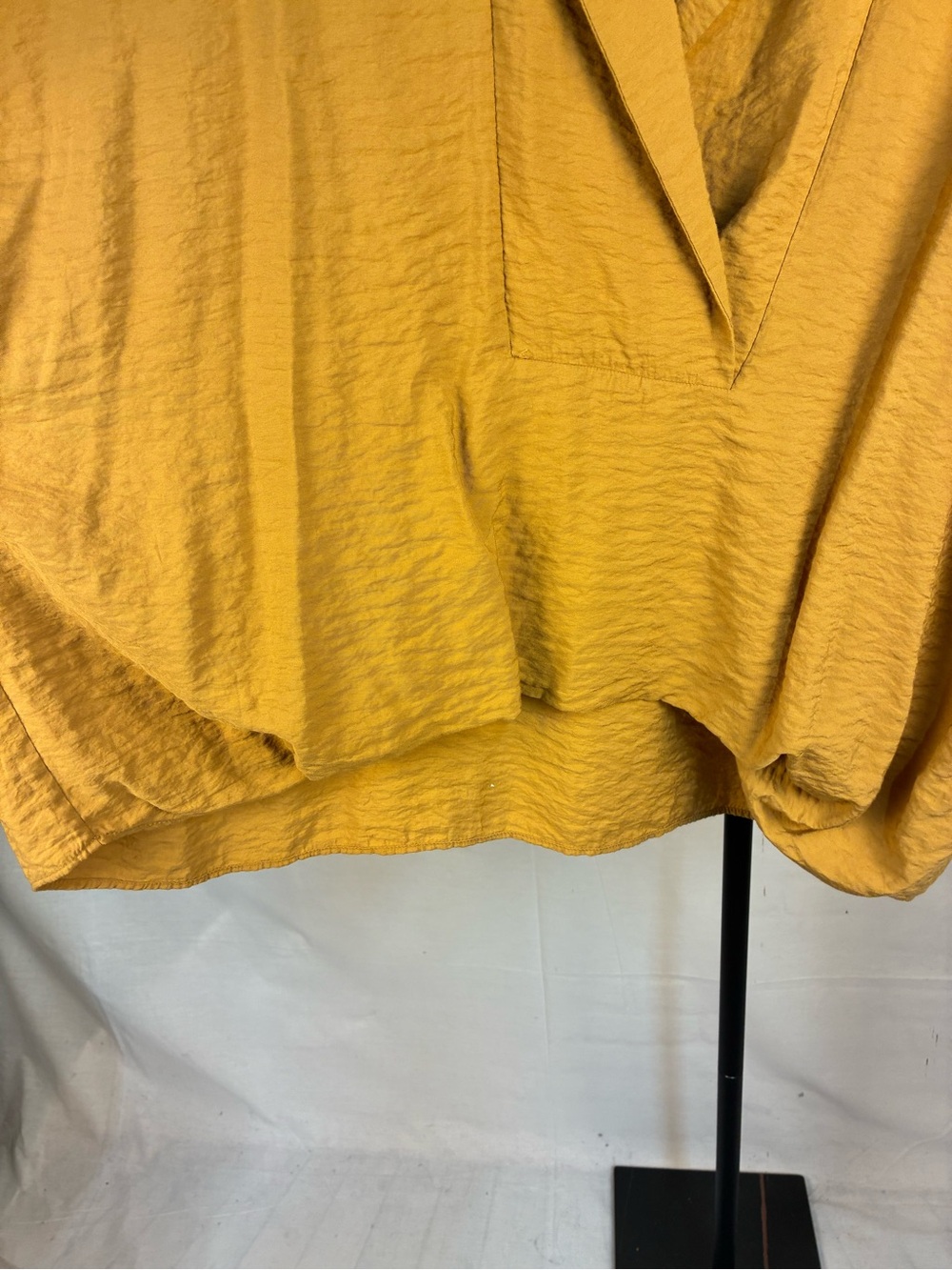 Anthropologie Textured Relaxed Collar Blouse Golden XL - Picture 5 of 8